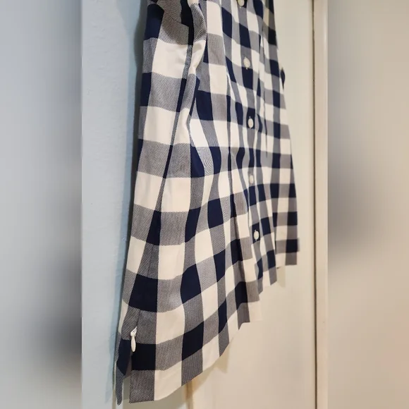 Talbots Women's Navy and White Checkered Sleeveless Blouse, Size 12 - Picture 6 of 6